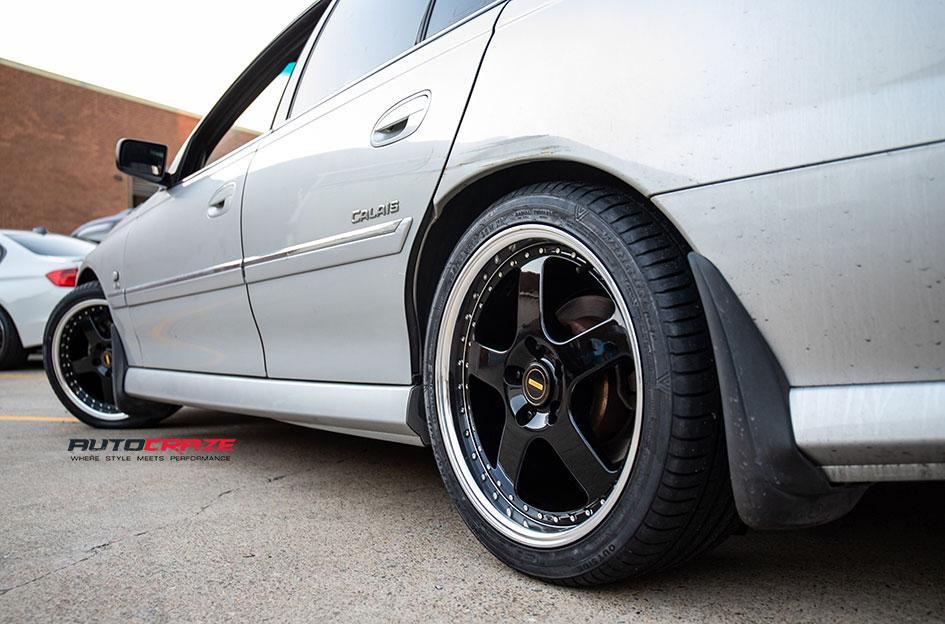 HOLDEN-COMMODORE-FR-BLACK-MACHINED-LIP